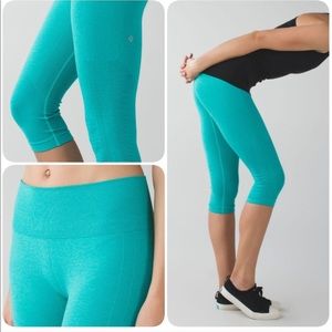 LULU LEMON IN THE FLOW CROP ||